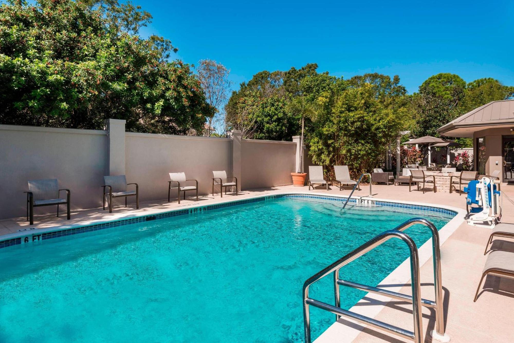 Courtyard Sarasota Bradenton Airport Hotel Ngoại thất bức ảnh