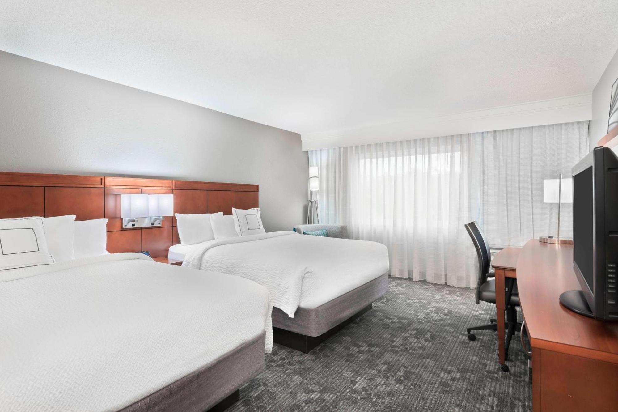 Courtyard Sarasota Bradenton Airport Hotel Ngoại thất bức ảnh