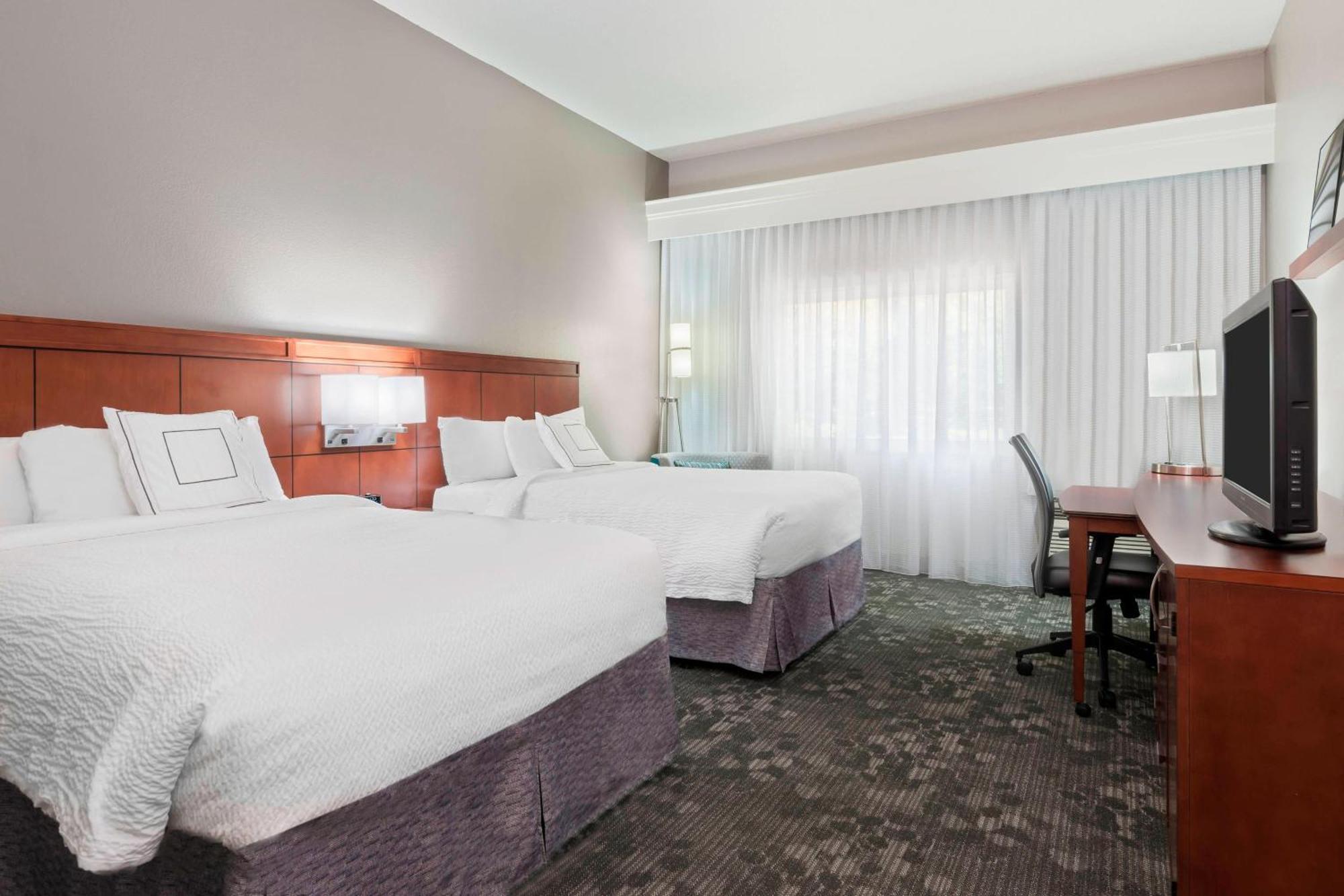 Courtyard Sarasota Bradenton Airport Hotel Ngoại thất bức ảnh